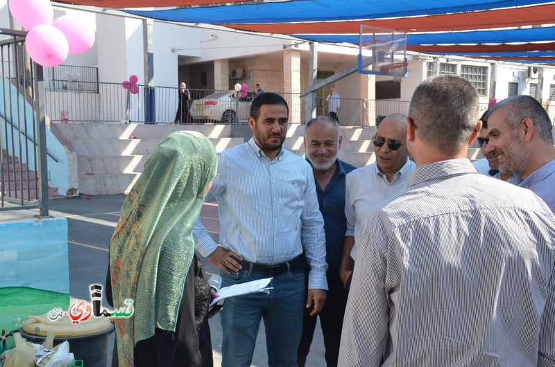 كفرقاسم- فيديو: نواب وأعضاء المجلس البلدي يشاركون الطلاب افتتاح عامهم الدراسي  باجواء بهيجة .